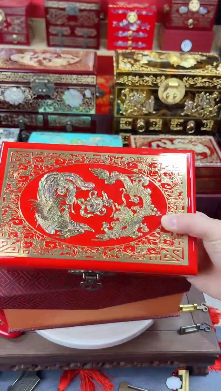 23厘米双层掐丝螺钿镶嵌大红色龙凤呈祥