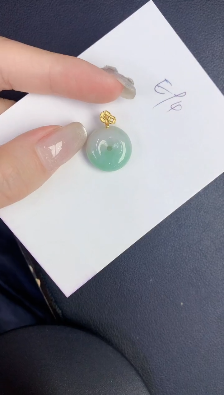 翡翠未镶嵌颈饰缅甸天然翡翠A货