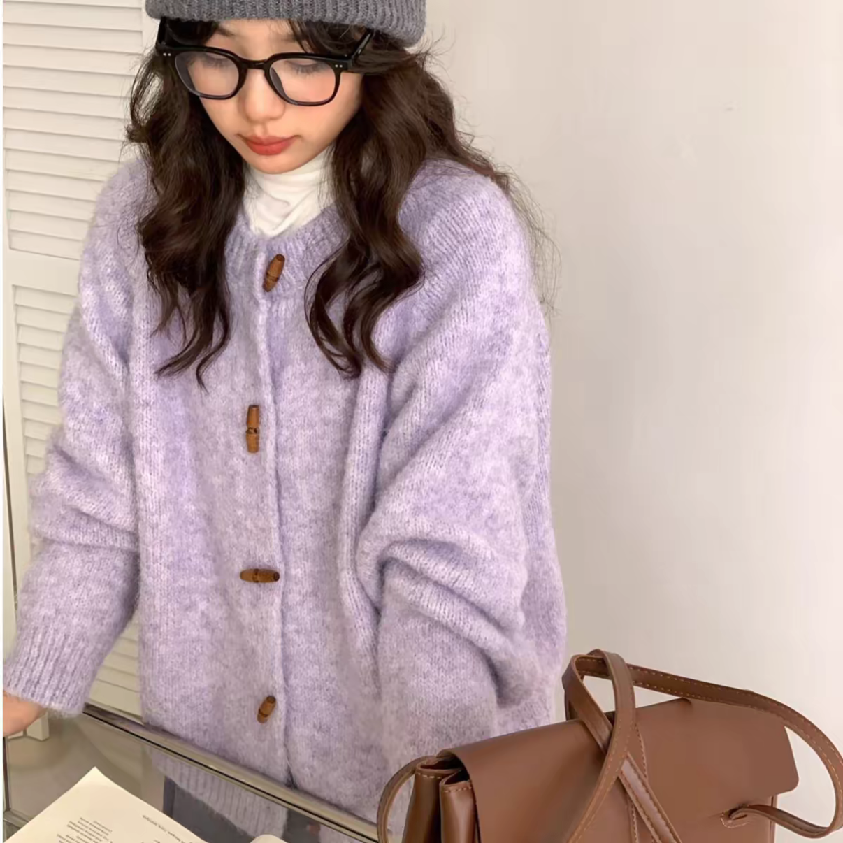 温柔风圆领牛角扣针织开衫女2025秋冬季新款宽松软糯百搭毛衣外套