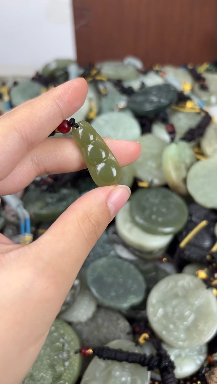 【闪购商品】和田玉颈饰未镶嵌1