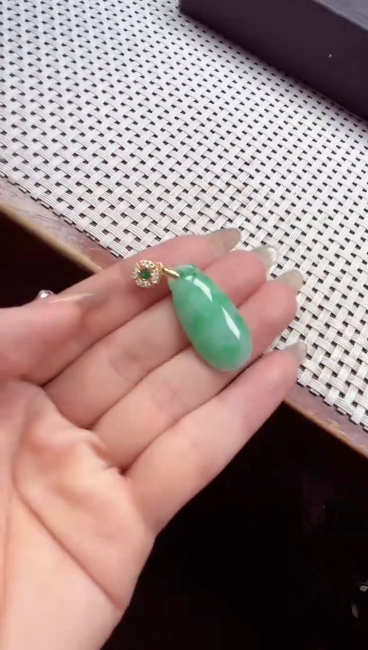 【闪购商品】翡翠颈饰银S925镶嵌颈饰