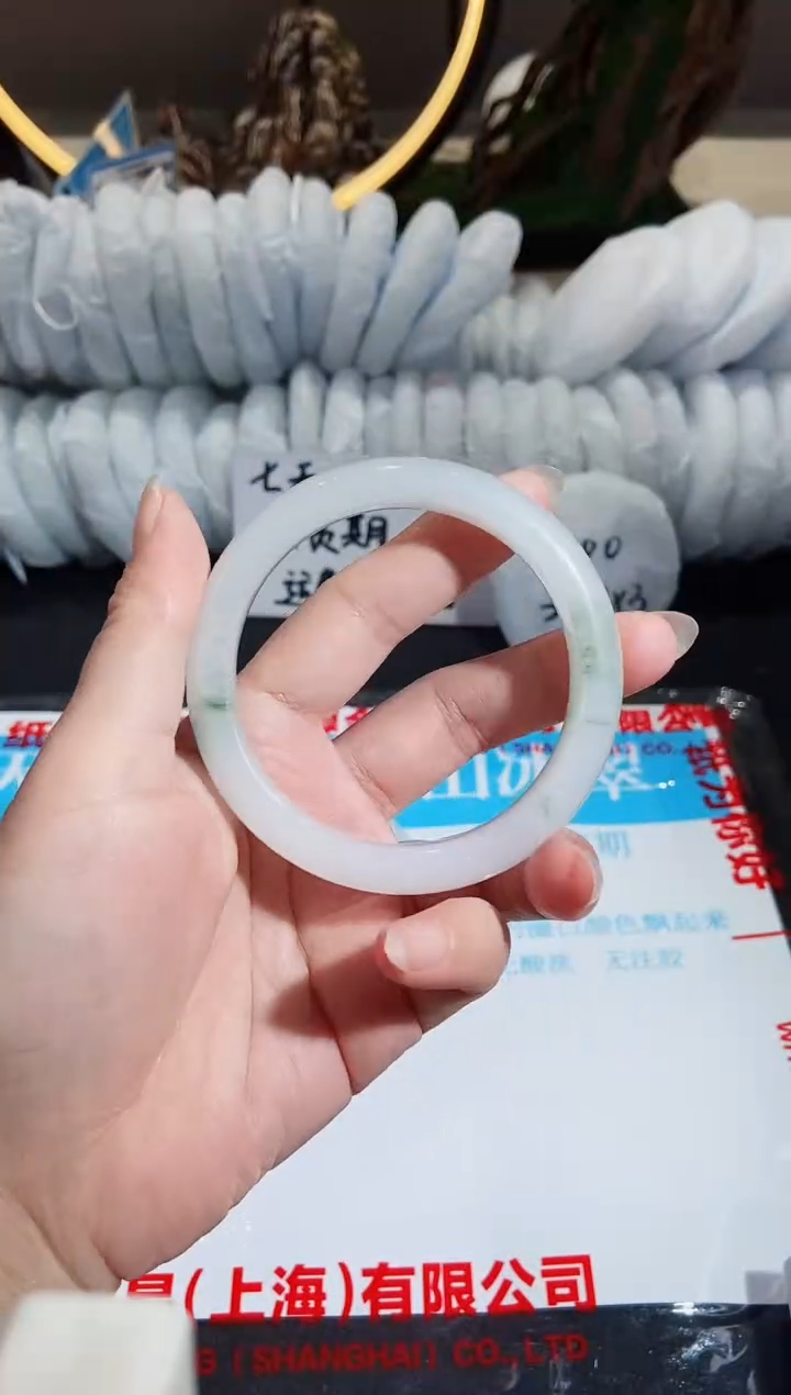 【闪购商品】石英质玉手镯未镶嵌92-58