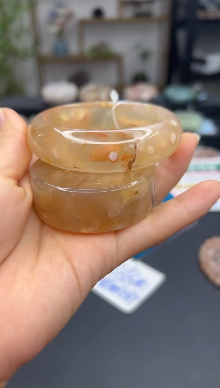 【闪购商品】石英质玉手镯未镶嵌579(58圈赠送镯心)