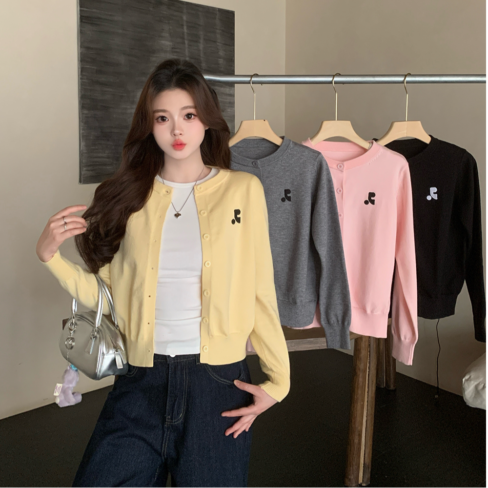 2025新款刺绣小标针织外套纯色收腰小众开衫女3108