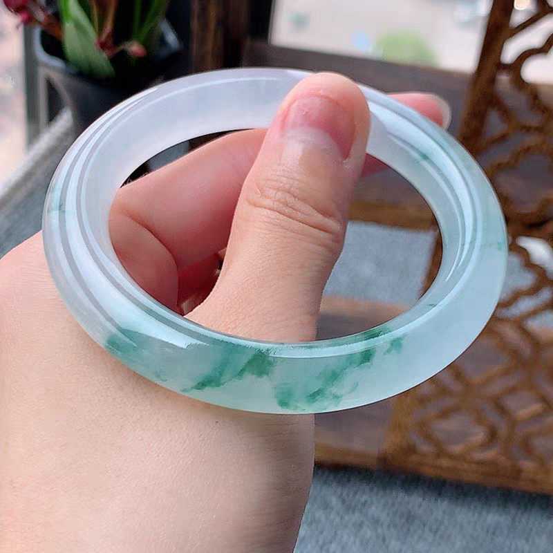 1563号-白底带花胖圆手镯