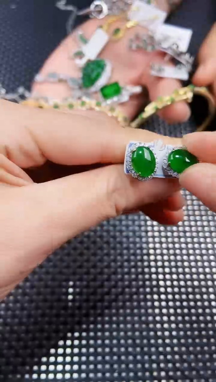 【闪购商品】翡翠耳饰未镶嵌111111111