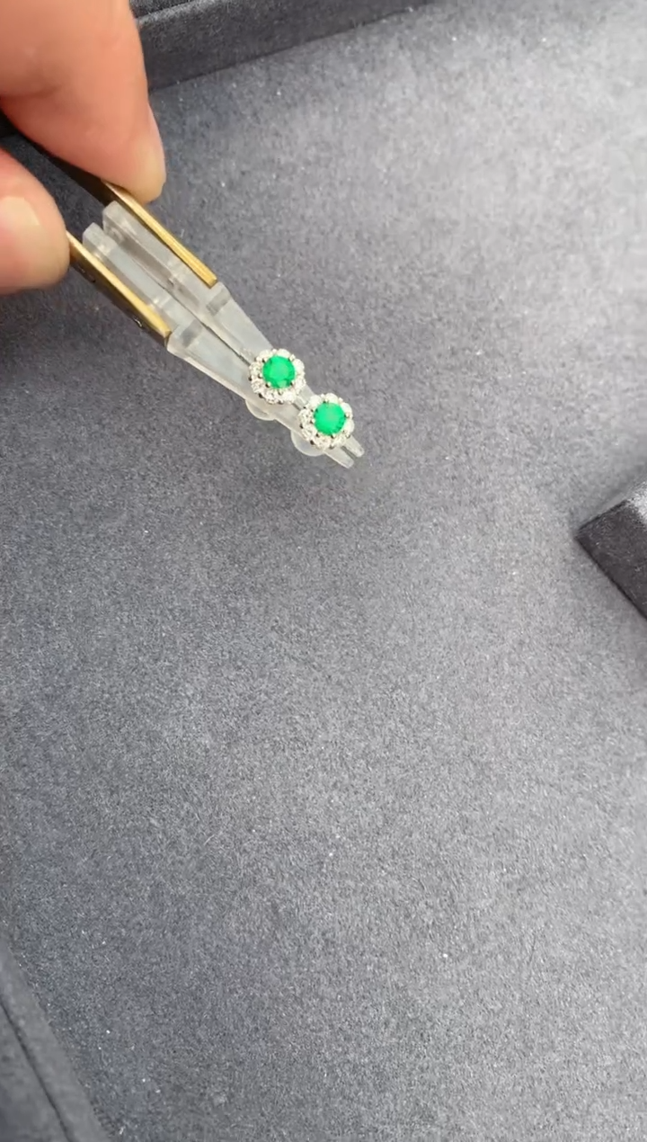 【闪购商品】祖母绿耳钉18K金镶嵌28分祖母绿耳钉