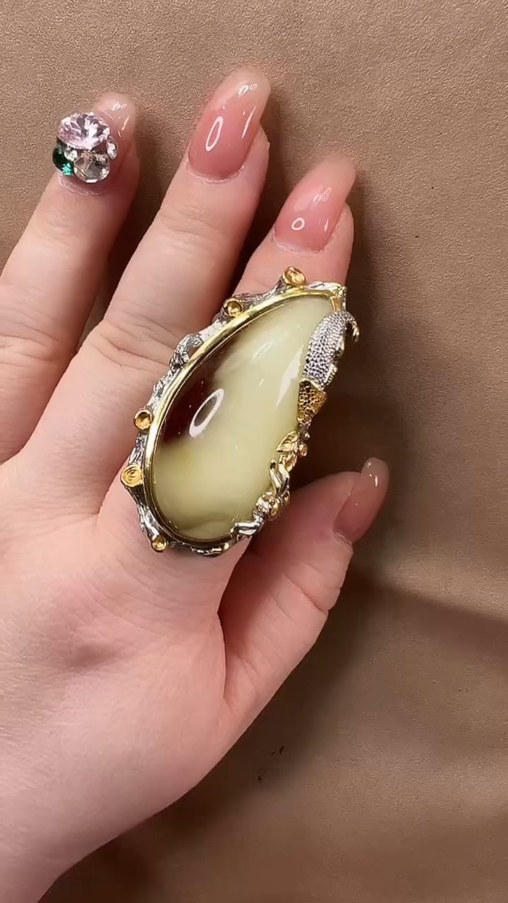 琥珀颈饰未镶嵌戒指