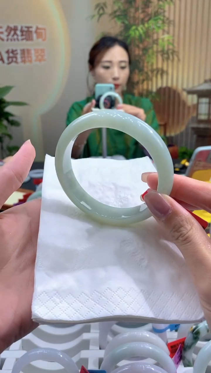 翡翠手镯未镶嵌00038522