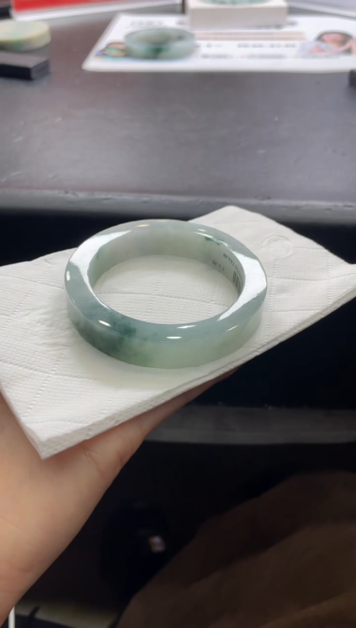 【闪购商品】定制翡翠手镯未镶嵌手镯DDH/发一件