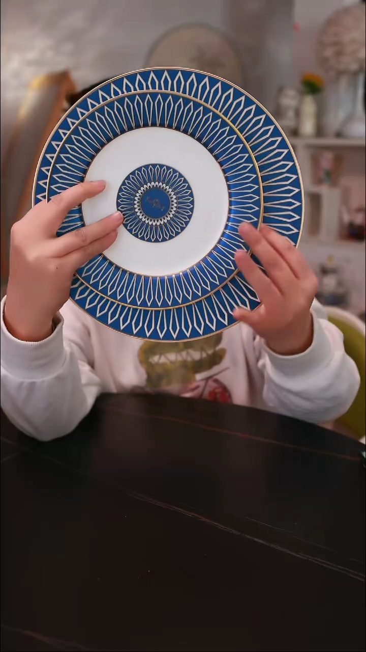 【闪购商品】```光辉蓝平盘大小盘各一E53