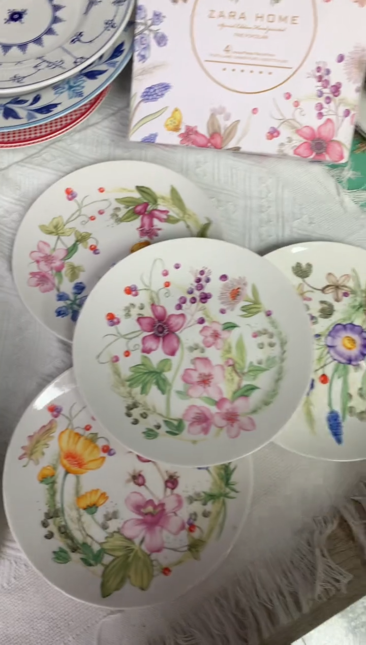 【闪购商品】瓷片陶瓷原单CC084餐具4个+礼盒