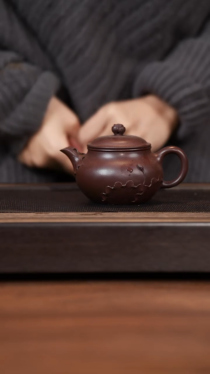 茶壶紫砂月亮紫砂 堆绘莲花