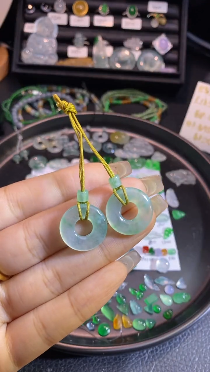 【闪购商品】翡翠挂件未镶嵌甜甜圈