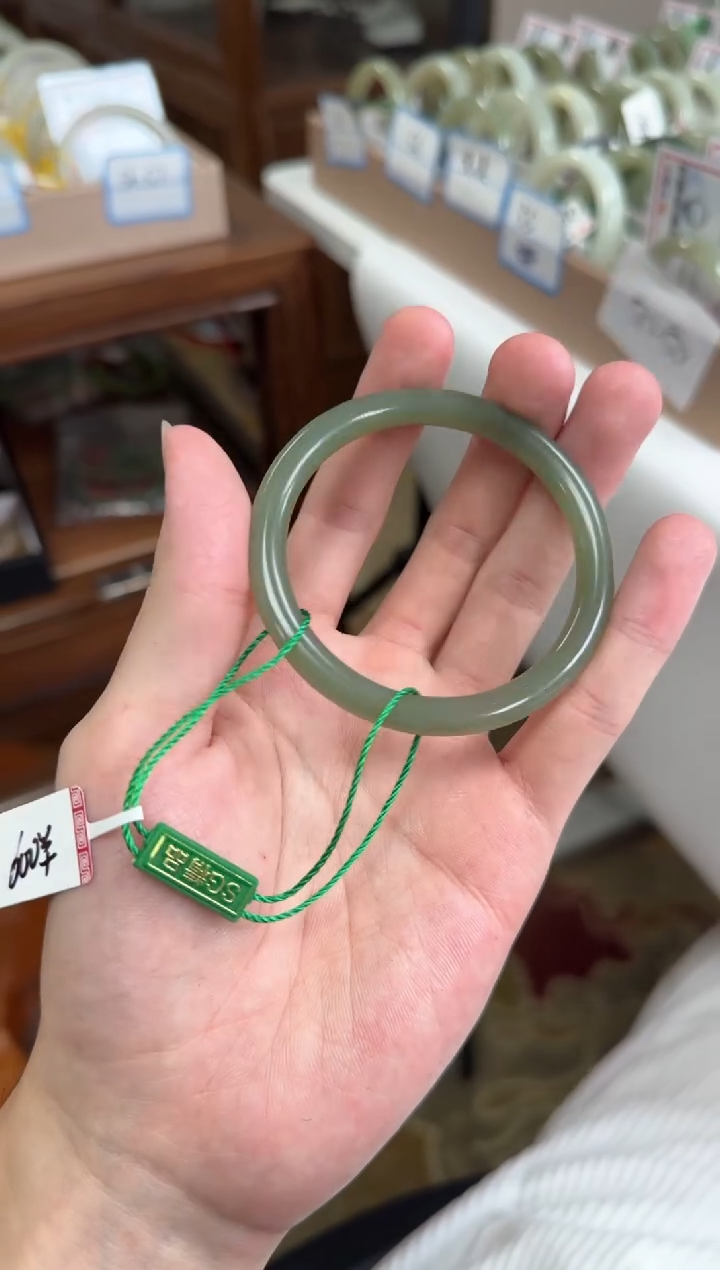 未镶嵌手镯和田玉53