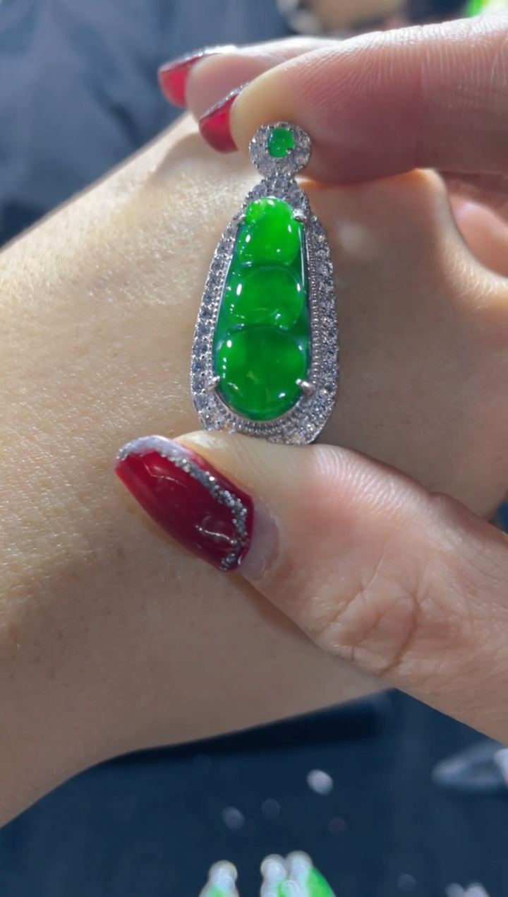 【闪购商品】定制翡翠未镶嵌天然A货翡翠假一罚四（多样性发货）