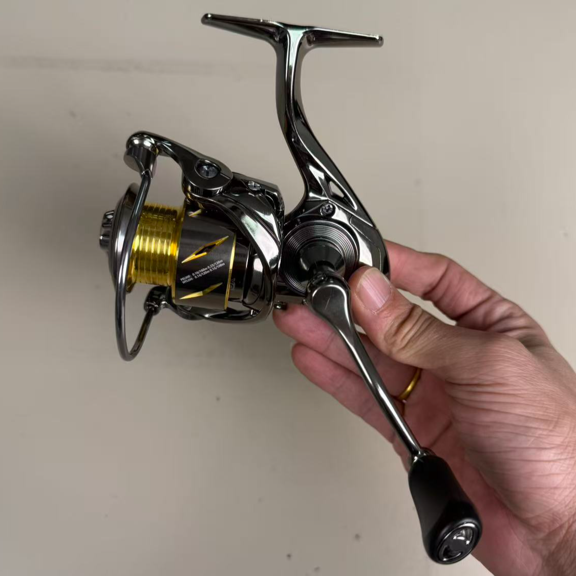 【2500型左右手互换】路亚纺车轮 【不带轮包】10-A4-117