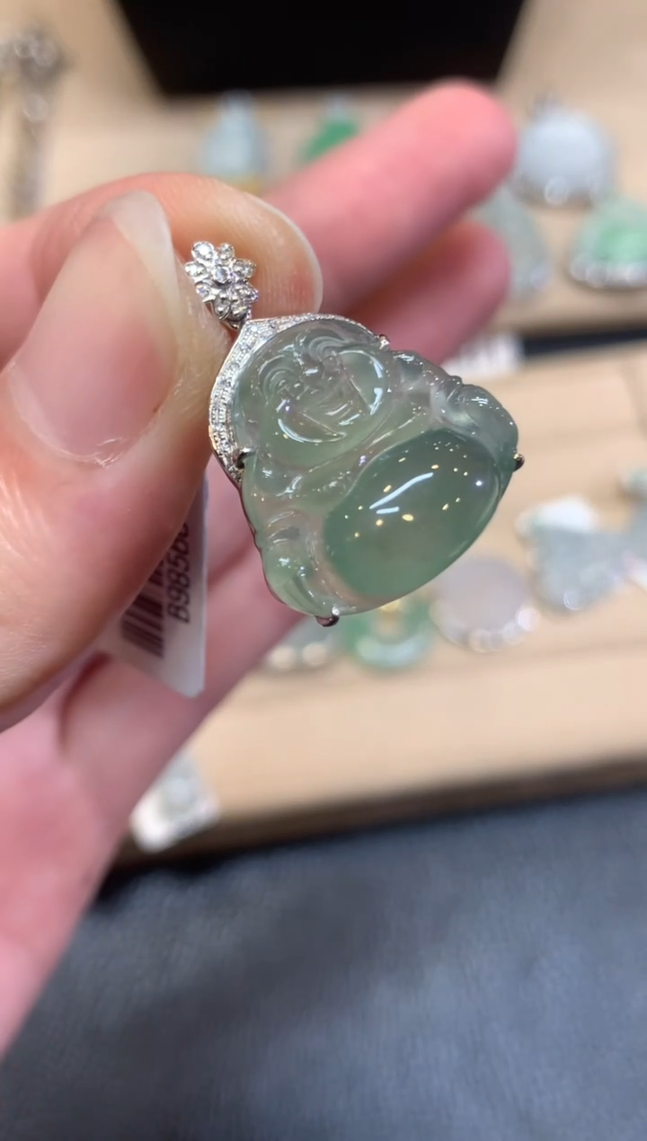 翡翠18K金镶嵌颈饰佛公【无服务费】