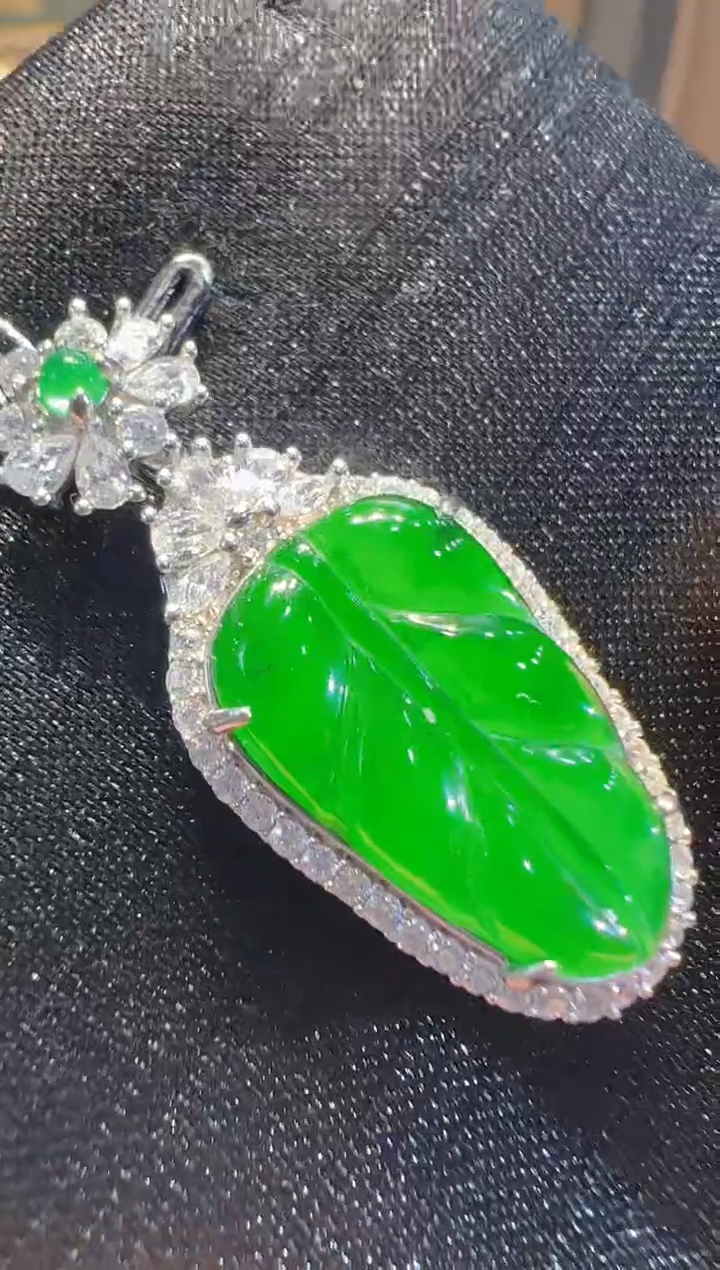 【闪购商品】翡翠吊坠(不含链)银S925镶嵌多样性发货一件