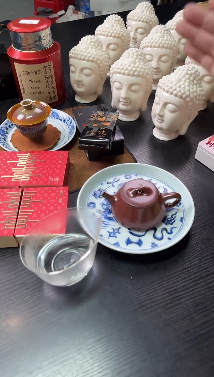 -?****?白瓷佛像-----