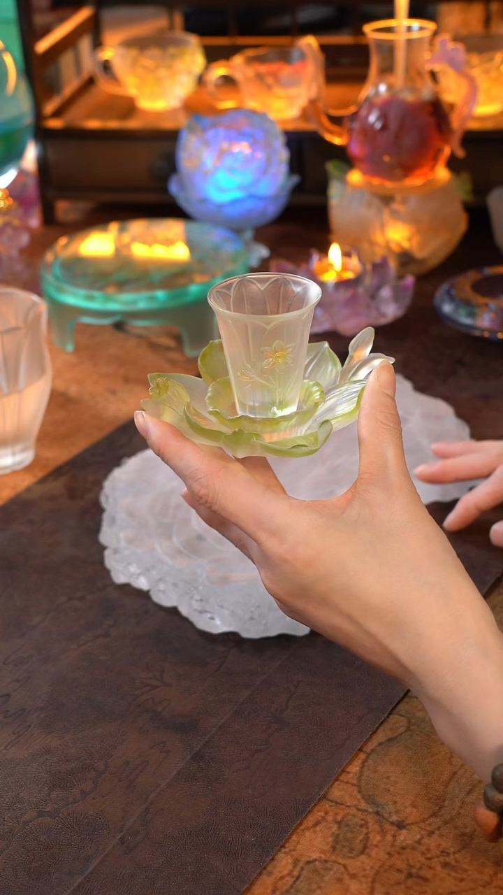 L***a12月水仙1杯1托