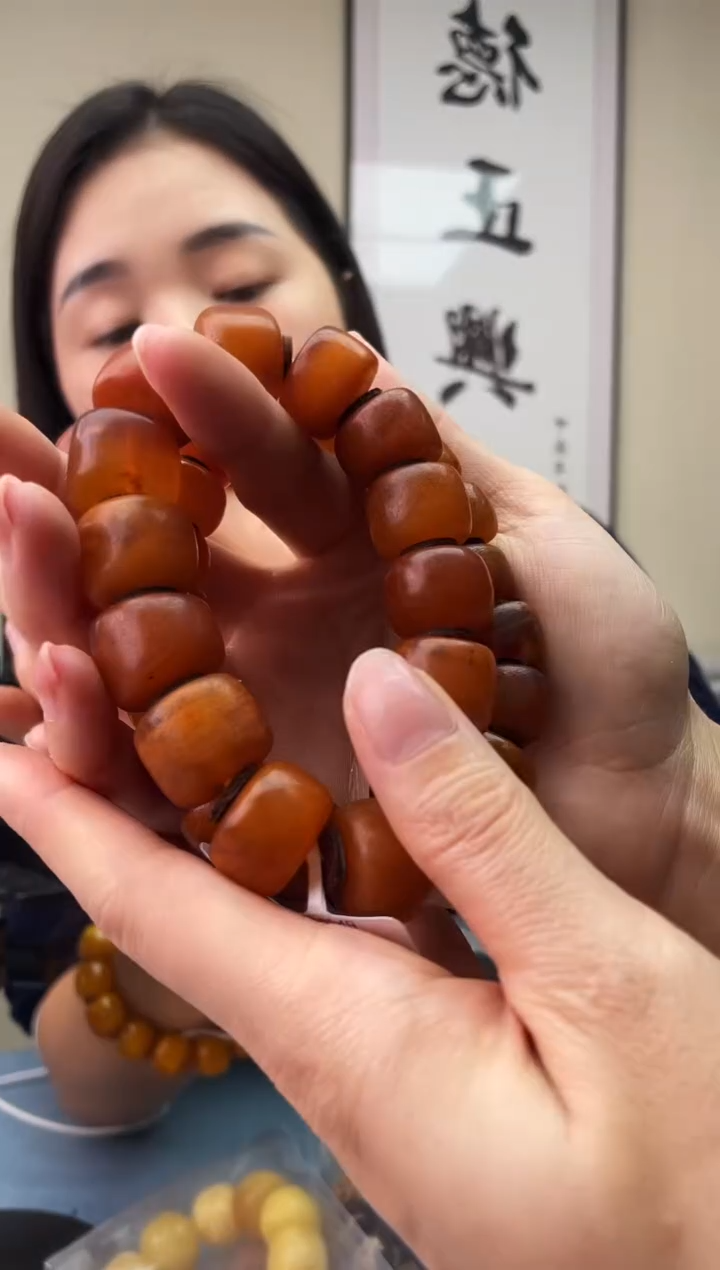 琥珀未镶嵌珠宝奇石T040 17微瑕植物珀假一罚十，多样性发一件