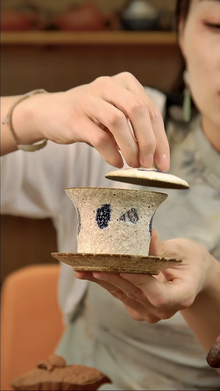   言野手作  粉引三才盖碗