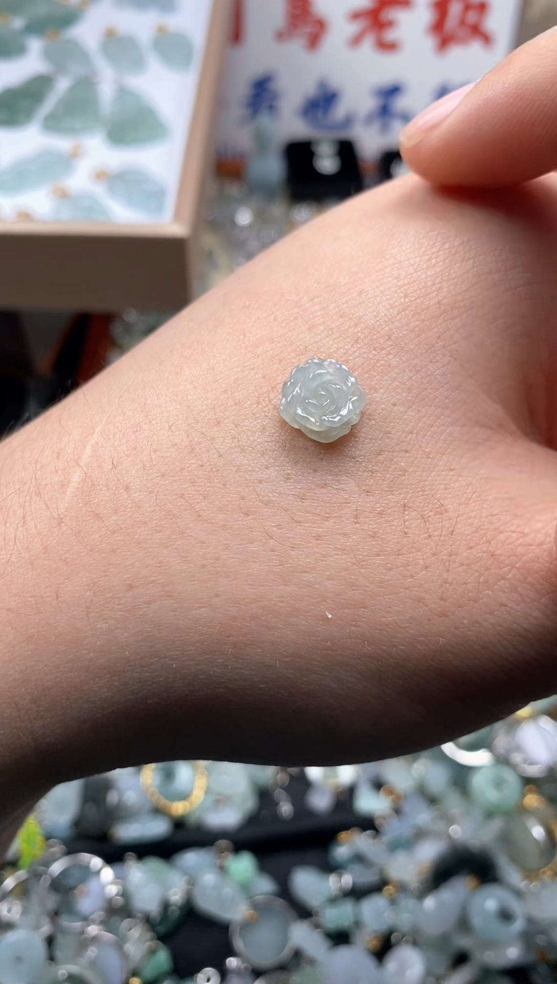 【闪购商品】翡翠颈饰未镶嵌哥哥