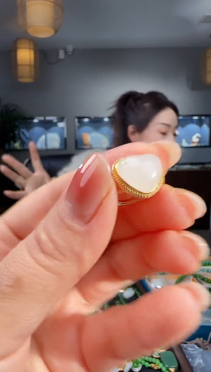 银S925镶嵌戒指和田玉1