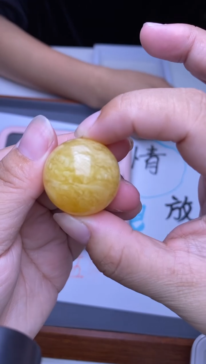 裸石琥珀未镶嵌大小姐珠宝严选42