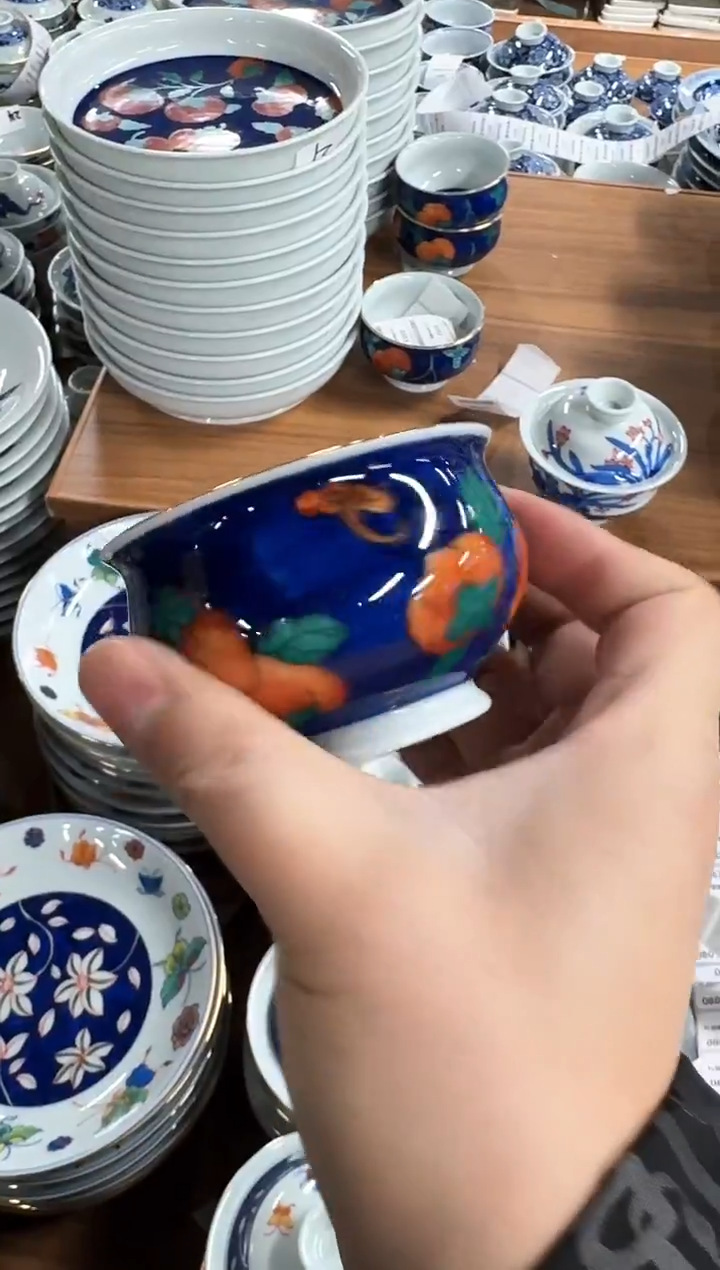 千万仓库 早点炸完回家过年 茶具