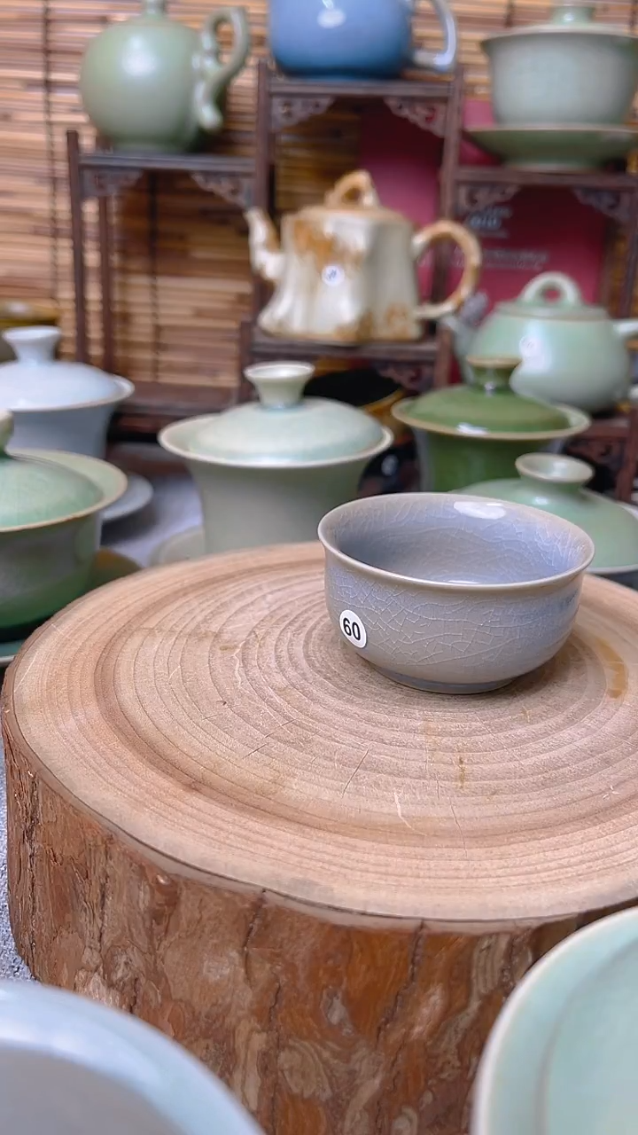 【闪购商品】瓷片原生态原矿天蓝窑变紫色杯子