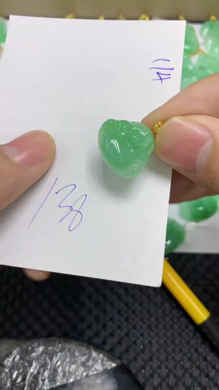 颈饰18K金镶嵌翡翠翡翠111111111