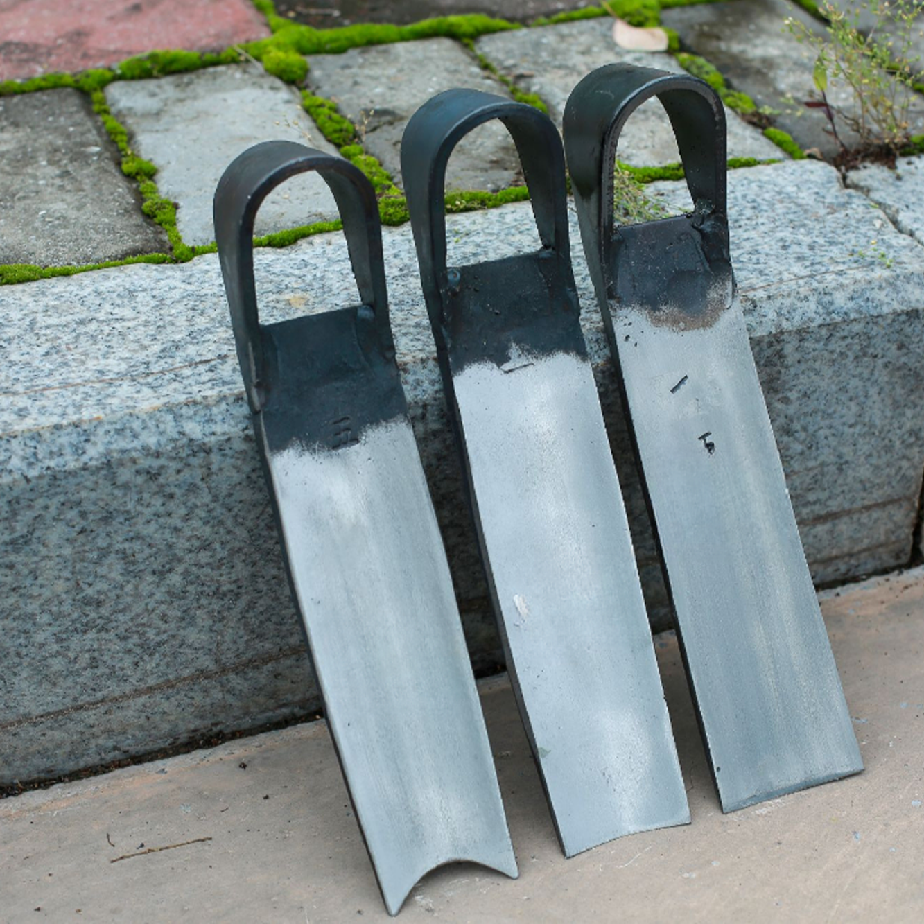 弹簧钢锰钢手工锻2斤锄头传统耐用工具松土农用多功能开荒锄头04