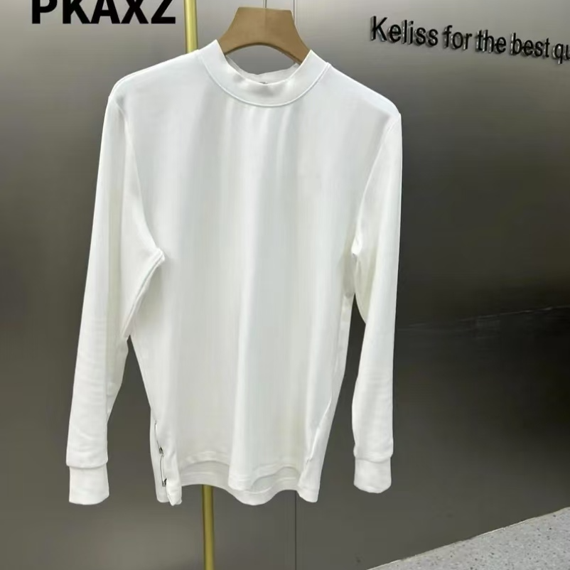 男士简约时尚黑白两色打底衫