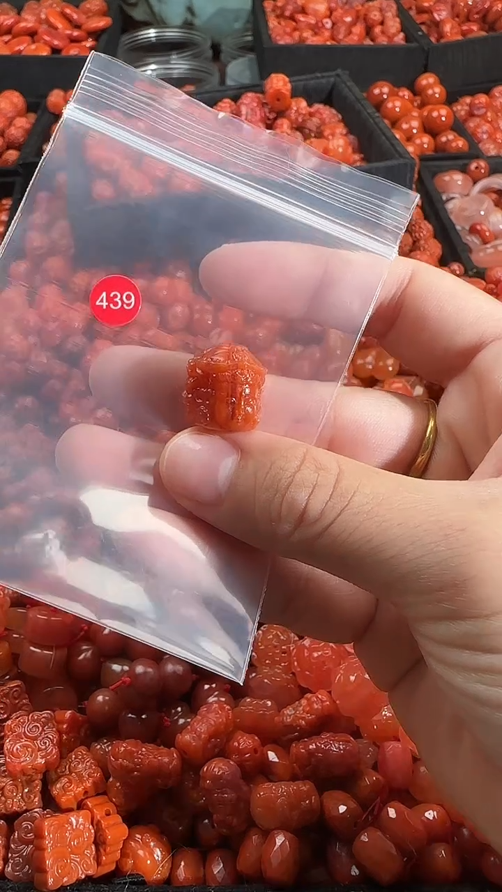 颈饰未镶嵌南红玛瑙11