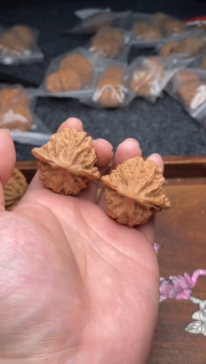 【闪购商品】文玩核桃把件G144号39尺灯笼