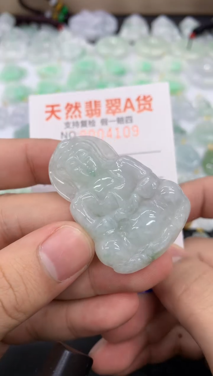 【闪购商品】翡翠颈饰未镶嵌11111111111