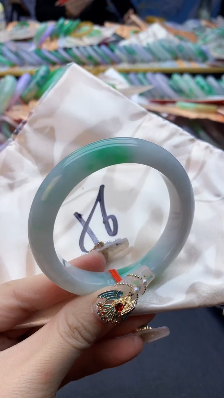 【闪购商品】翡翠手镯未镶嵌0364097187