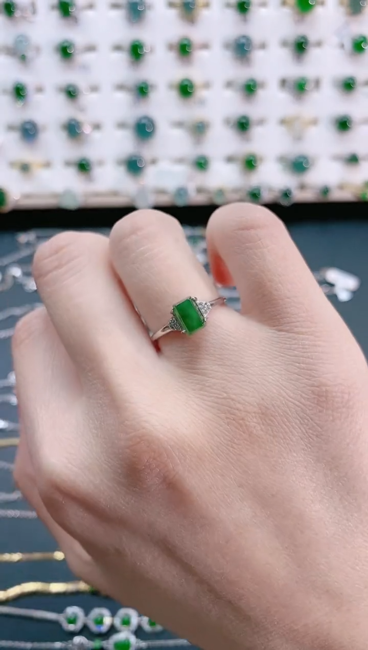 【闪购商品】翡翠戒指银S925镶嵌天然翡翠