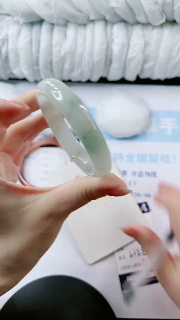 【闪购商品】石英质玉手镯未镶嵌多样性发货L128