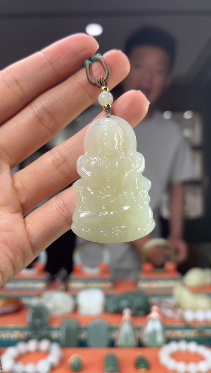 和田玉未镶嵌颈饰佩佩