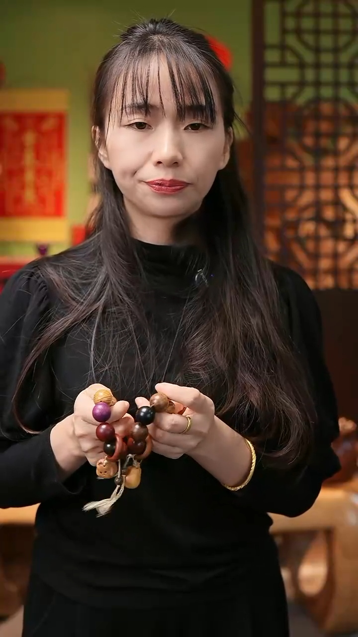 香榧木木雕款毫无压力（加油鸭）