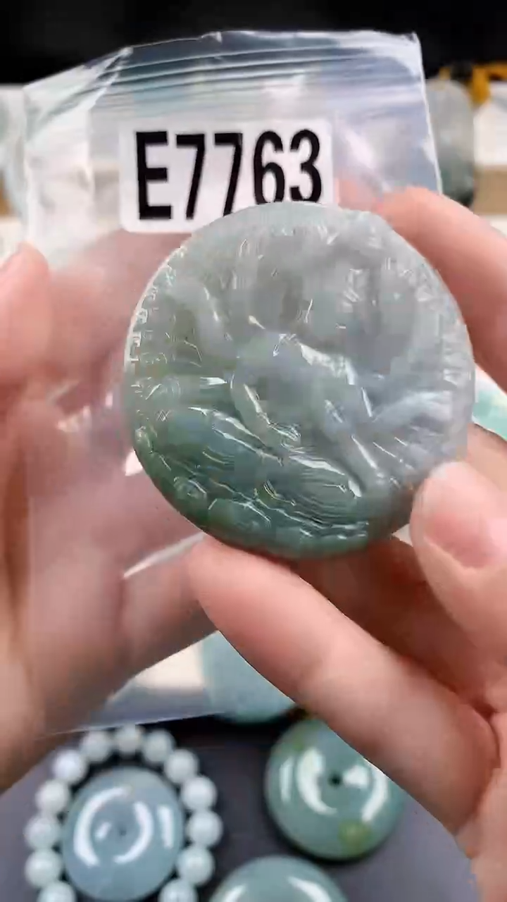 颈饰未镶嵌翡翠天然翡翠吊坠挂件