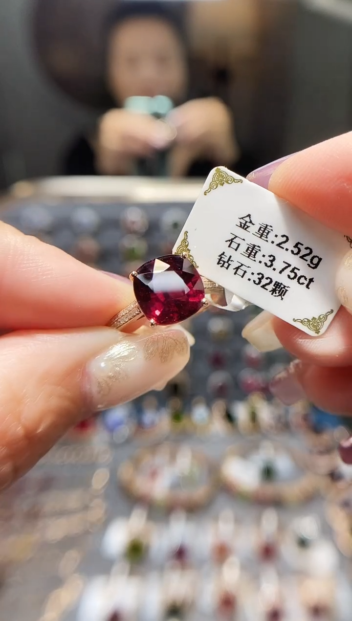 18K金镶嵌戒指碧玺3.75.