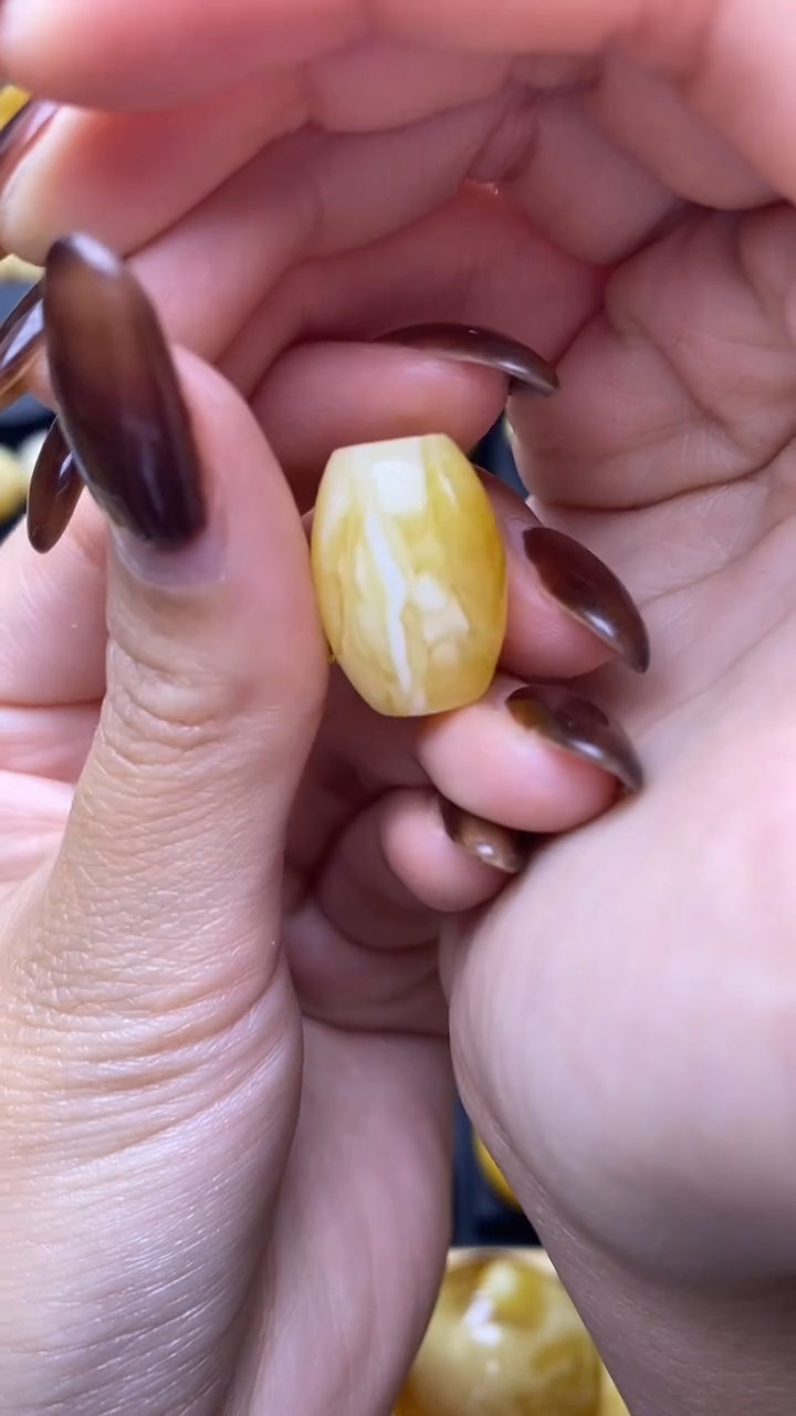 【闪购商品】琥珀裸石未镶嵌蜜蜡.116