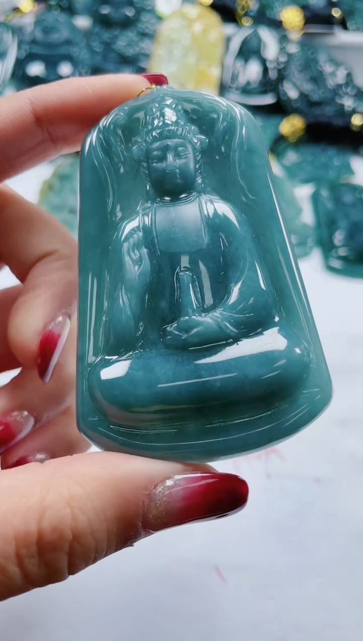 【闪购商品】翡翠颈饰未镶嵌           