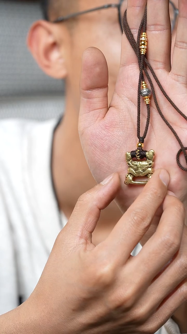 【闪购商品】老扣(多样性发货，发其一）