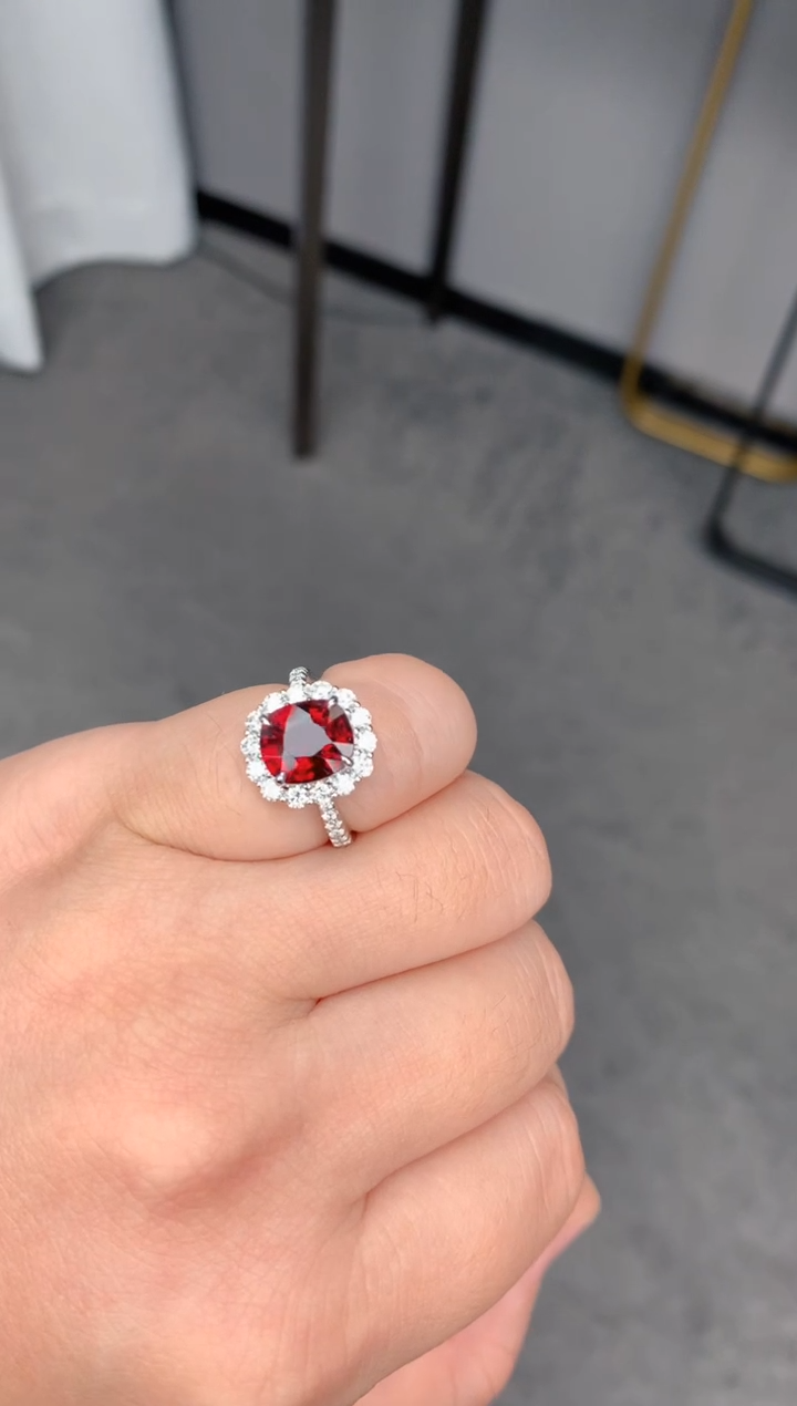 【闪购商品】碧玺戒指18K金镶嵌2.7ct卢比莱戒指