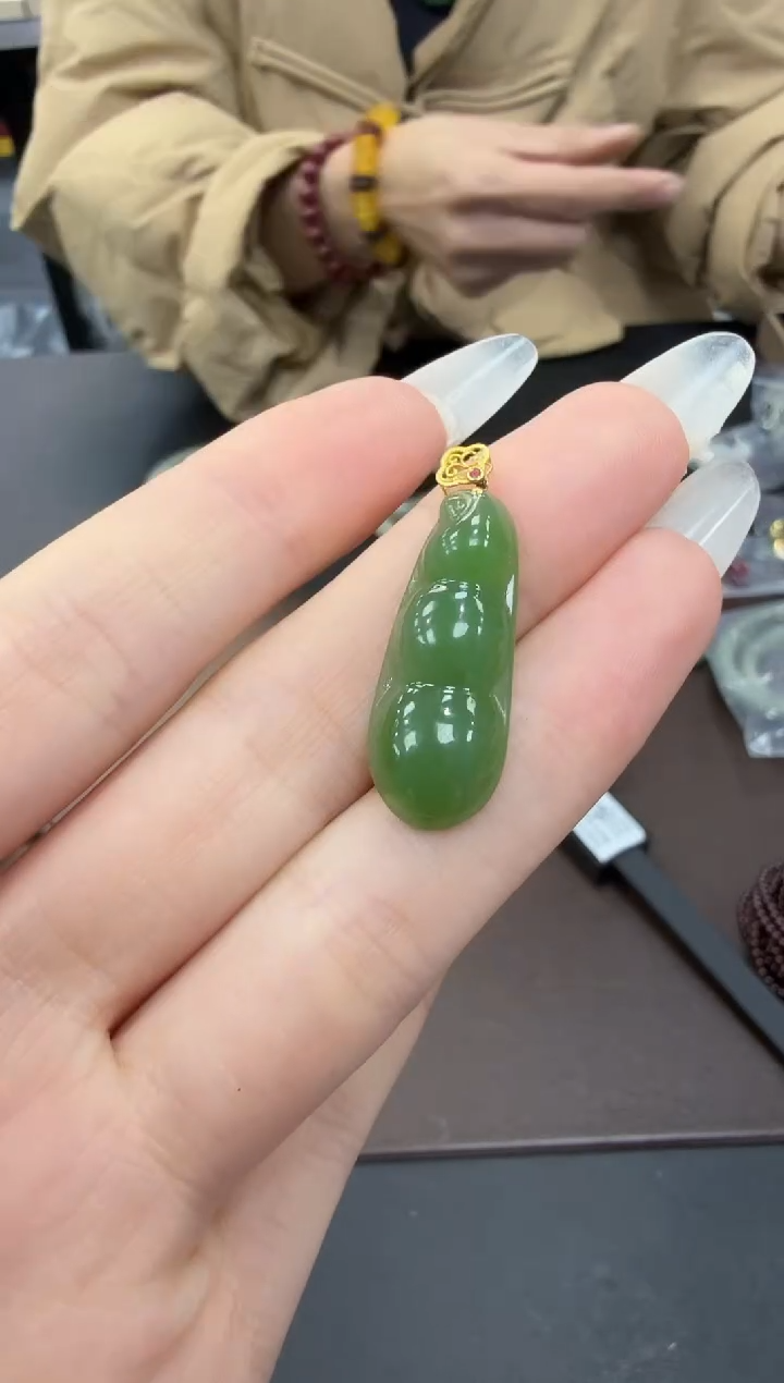 颈饰18K金镶嵌和田玉多样性发其一lyx碧玉福豆